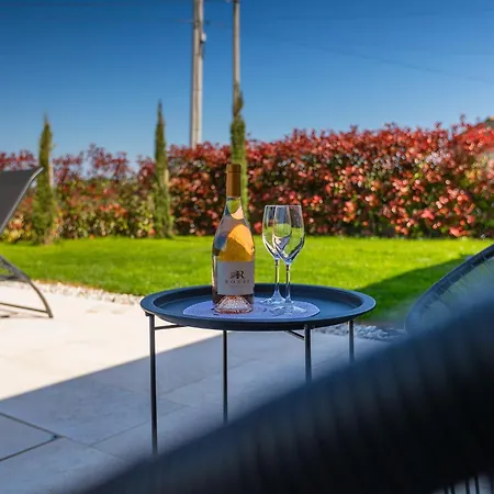 فيلة Beautiful Onit With Outdoor Pool In Vizinada *