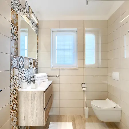 فيلة Beautiful Onit With Outdoor Pool In Vizinada Ferenci