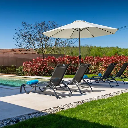 فيلة Beautiful Onit With Outdoor Pool In Vizinada
