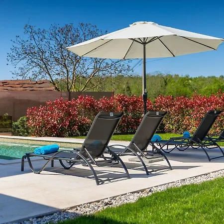 Beautiful Onit With Outdoor Pool In Vizinada Villa