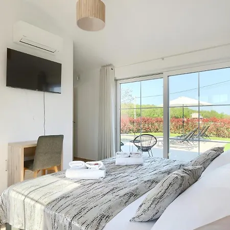 Beautiful Onit With Outdoor Pool In Vizinada * Ferenci